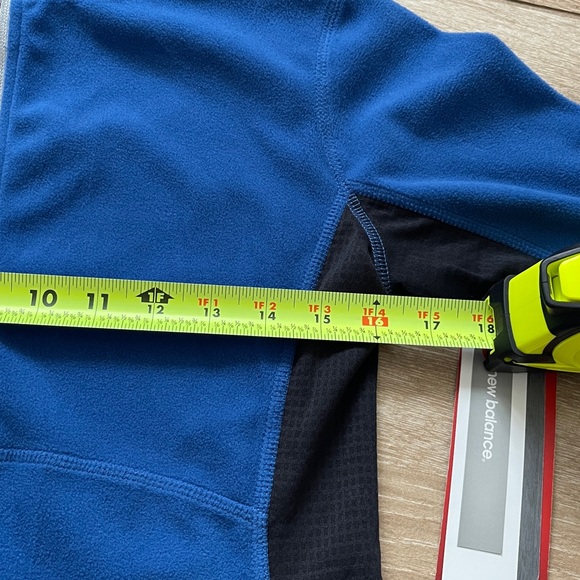 NB Fleece Mock Neck 1/4 Zip Top MEDIUM - Picture 4 of 7